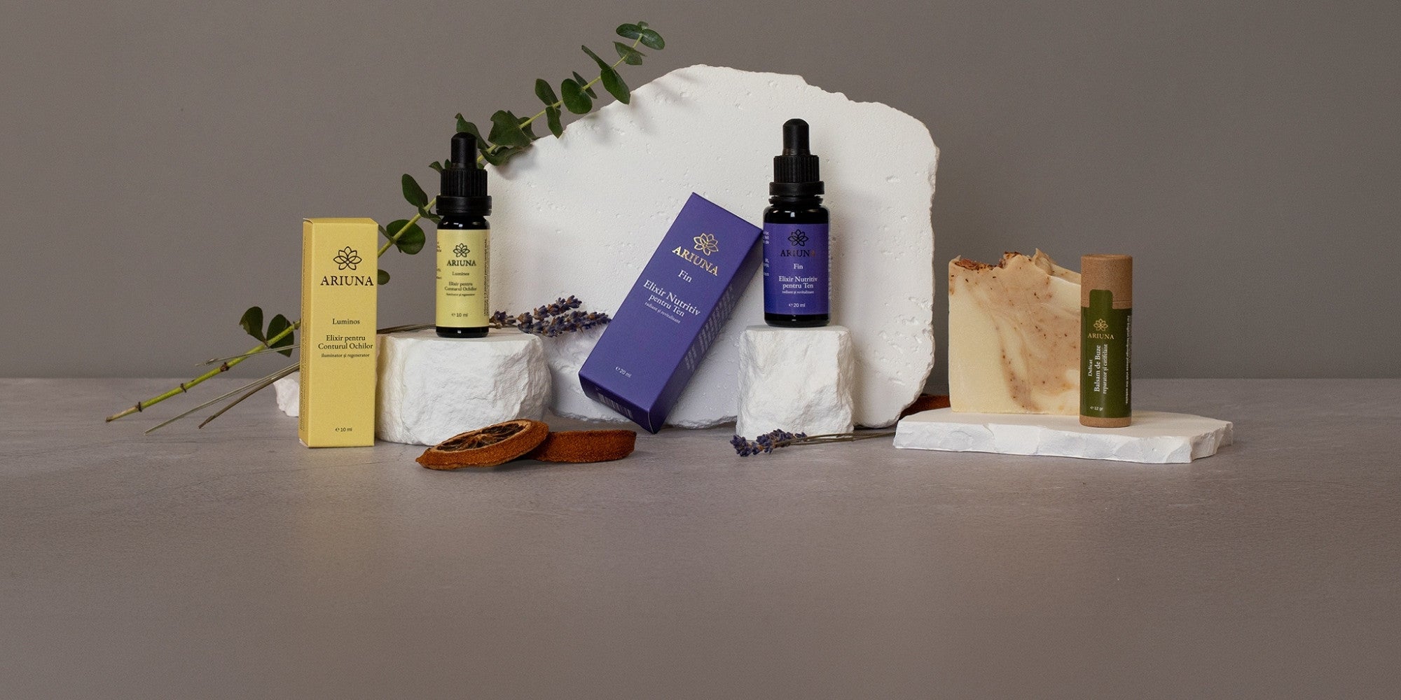 Banner cu setul Esențial de produse cosmetice naturale Ariuna